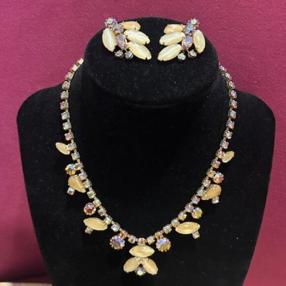 WEISS Aurora AB Rhinestone Cream Molded Glass Necklace and Earrings SET - Picture 3 of 13